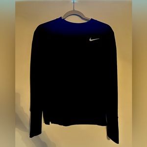 NIKE long sleeve running shirt